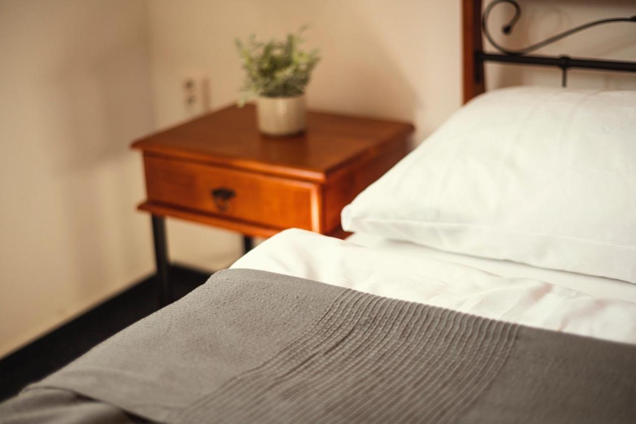 Hotel Ostende Chocerady エクステリア 写真