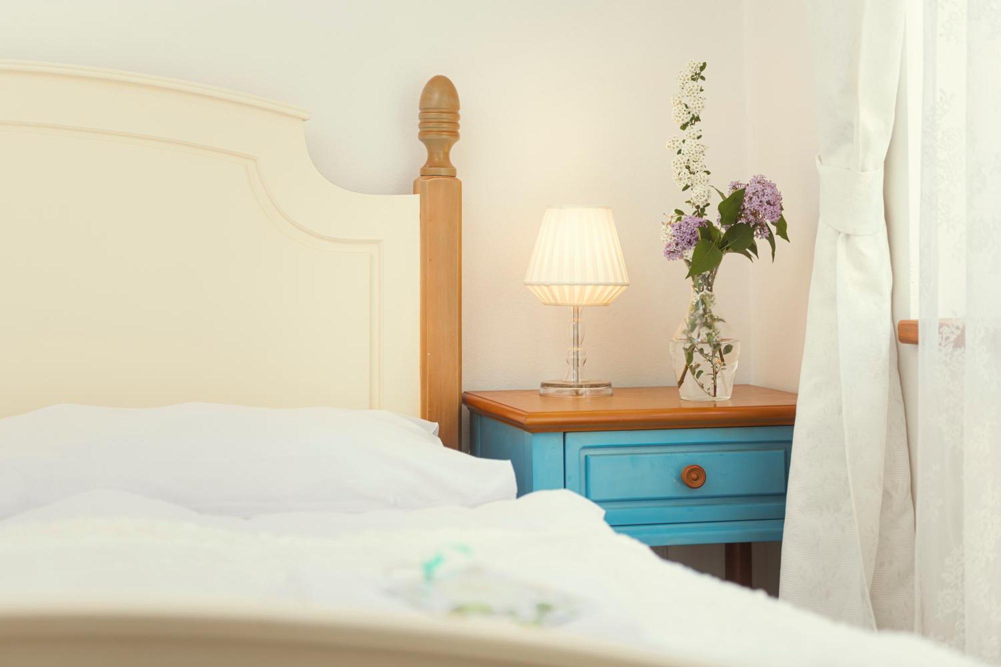 Hotel Ostende Chocerady エクステリア 写真