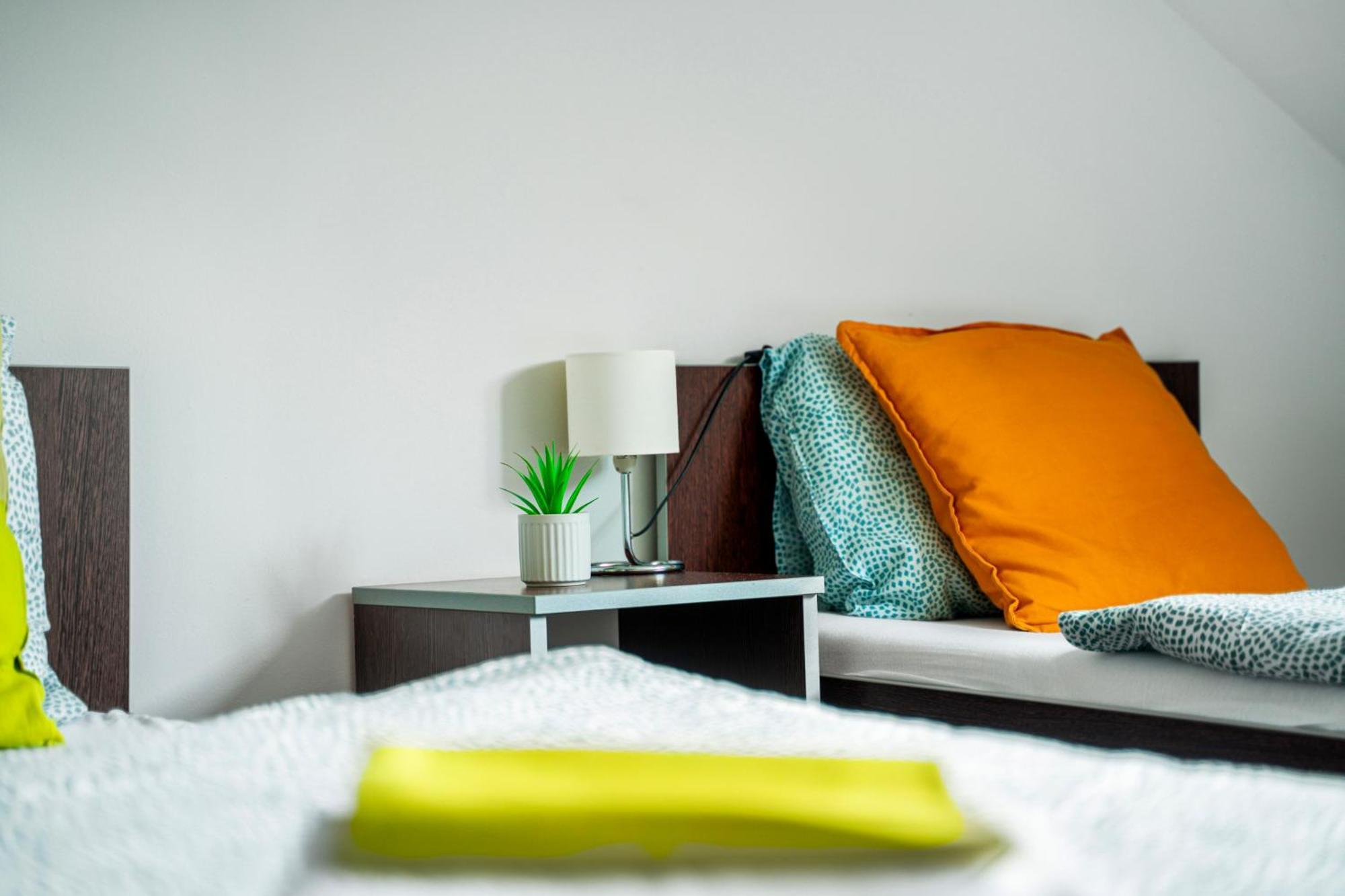 Hotel Ostende Chocerady エクステリア 写真