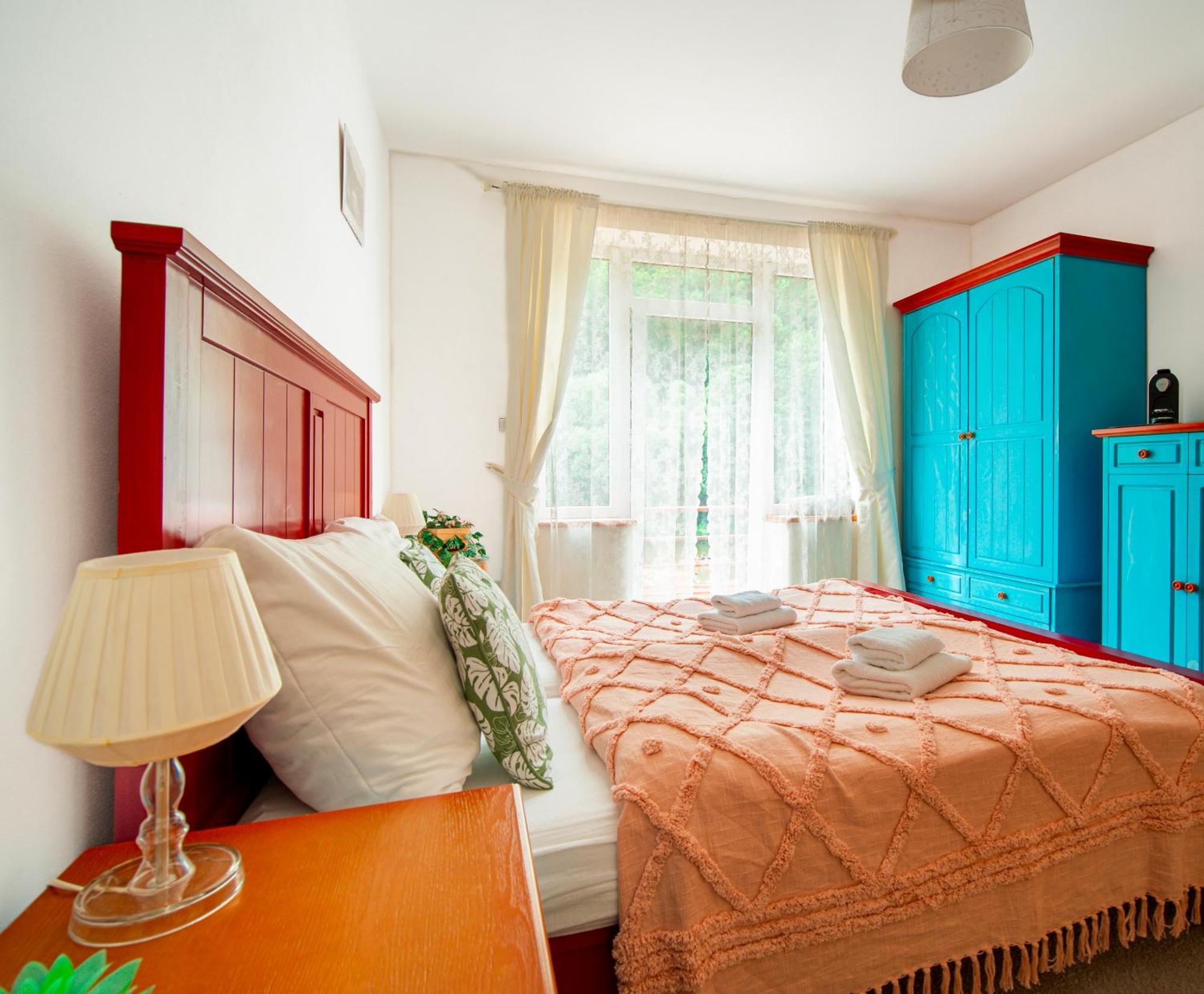Hotel Ostende Chocerady エクステリア 写真